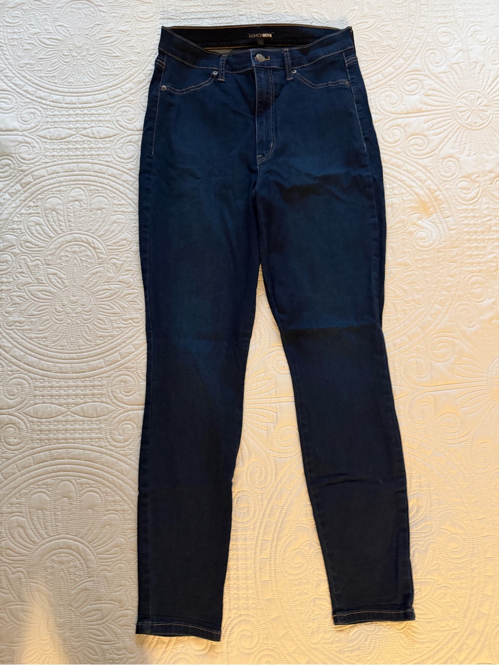 FashionNova Dark Blue Womenβs Stretch Jeans
